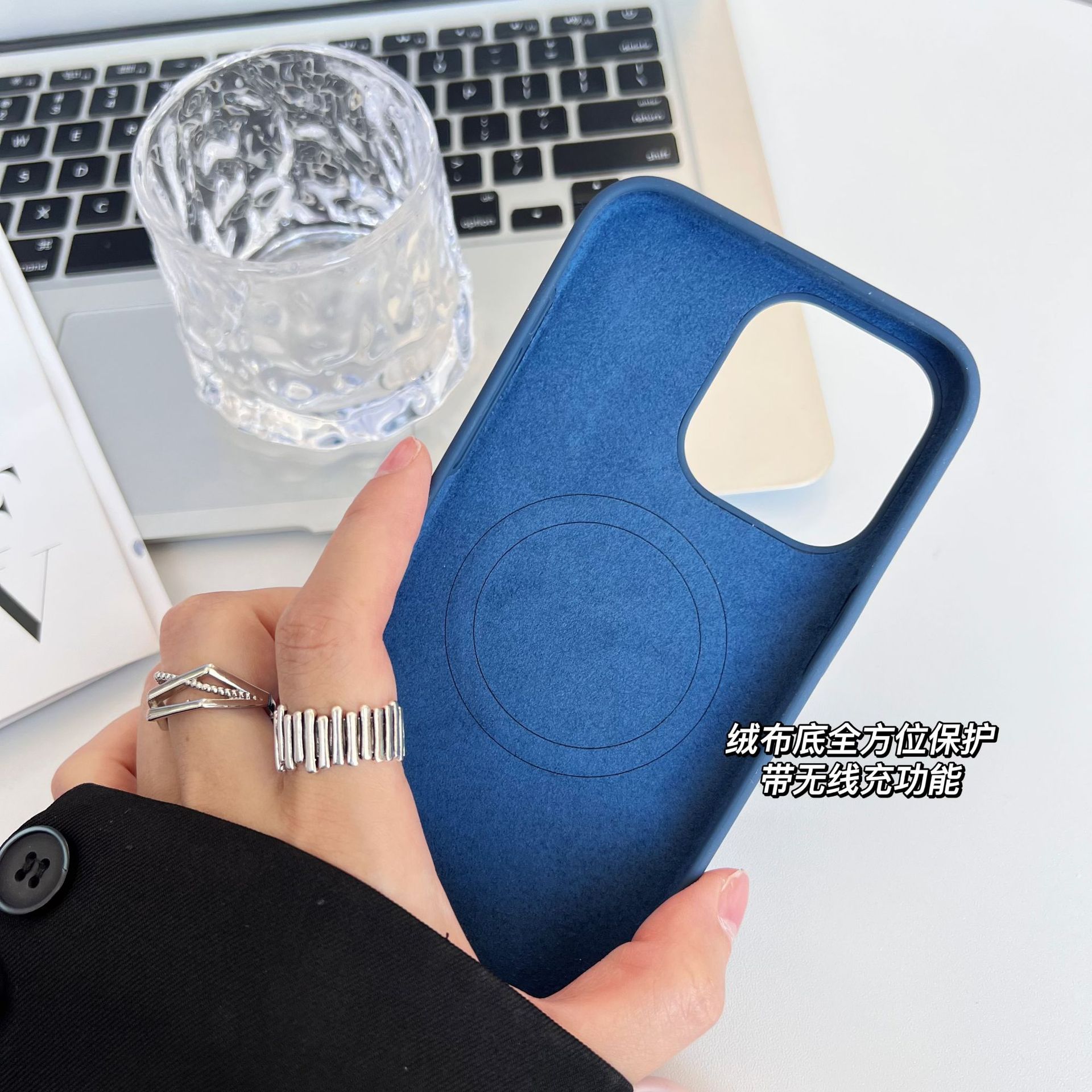 Aplicable iPhone15promax animación magnética carcasa de teléfono de silicona líquida Apple 16 en uno botón de cámara AI