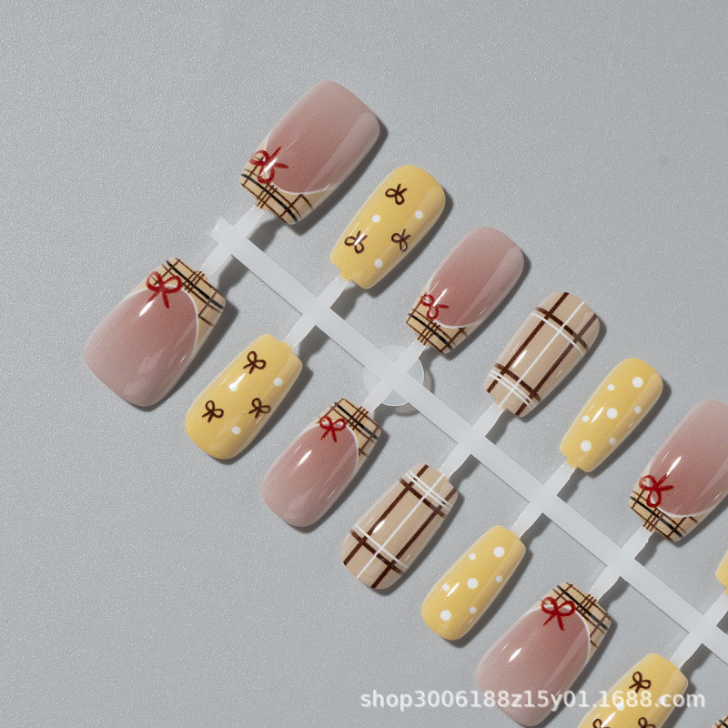 Cdj-85 Simple French-Style Bowknot Handmade Wearable Nail Art in Nude Color with a Translucent Water Ice Effect, Full Size, 30 Pieces