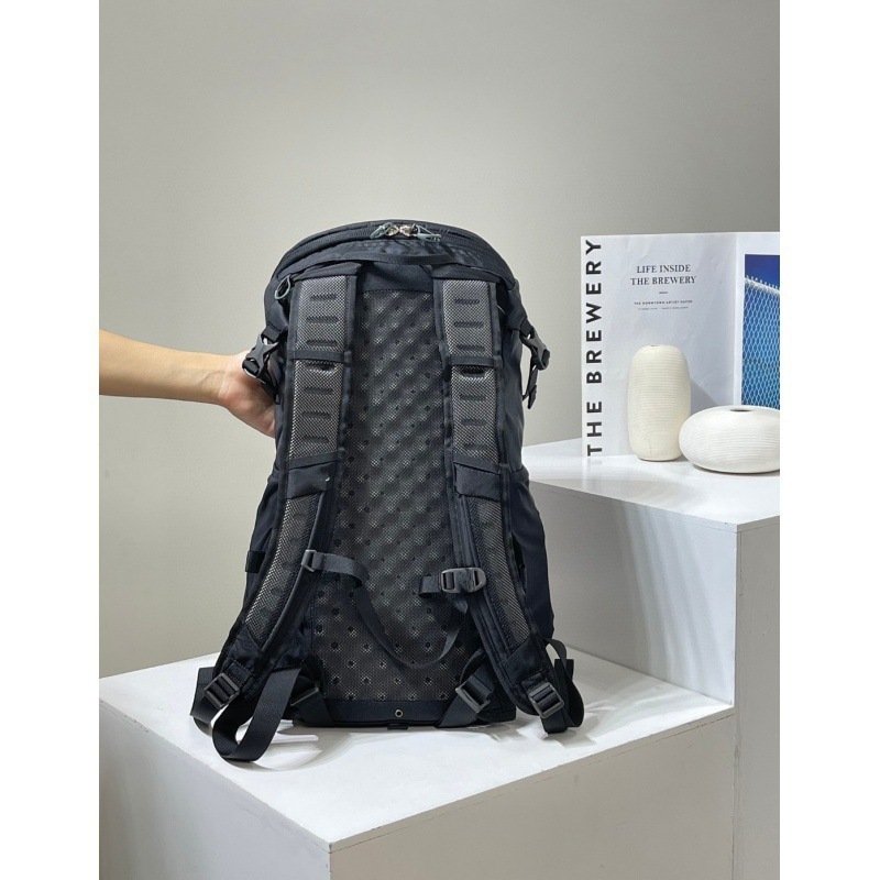 アウトドアリュック 22L 30L 34L リトルイーグル 登山バッグ メンズ レディース スポーツ アウトドア バックパック|undefined