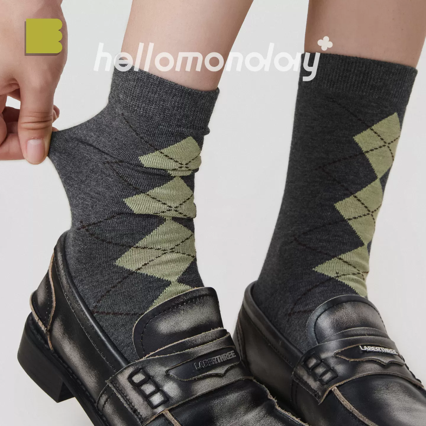 85953 诸暨袜子女款秋撞色无骨菱格复古中筒袜设计感白色棉袜冬女