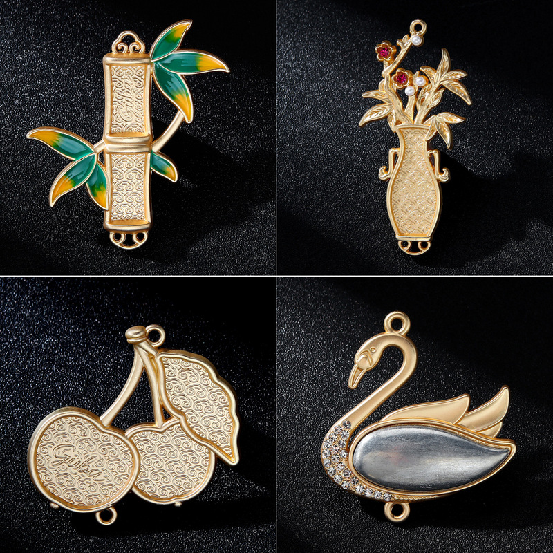 In-stock oil-painted bamboo knot Song brocade brooch with diamonds, swan and cherry motifs, matte gold with cover, filigree appliqué, decorative pendant accessory In-stock oil-painted bamboo knot Song brocade brooch with diamonds, swan and cherry motifs, matte gold with cover, filigree appliqué, decorative pendant accessory