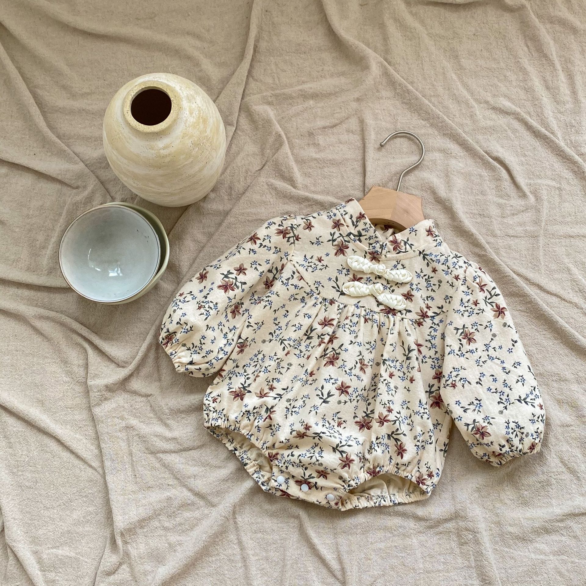 2024 Autumn New Girl Baby Floral Cheongsam Collar Ha Yi Long Sleeve Loose Triangle jumpsuit Crawler_voghion.com