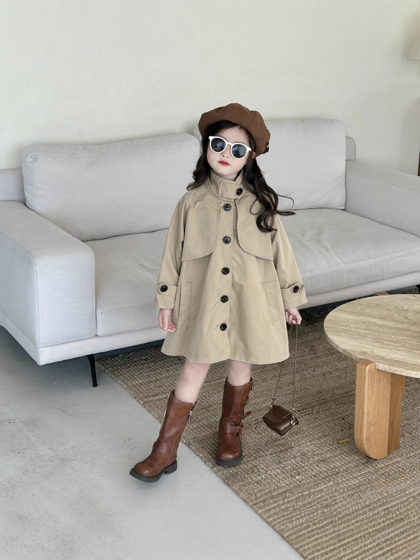 Autumn khaki fashionable trench coat