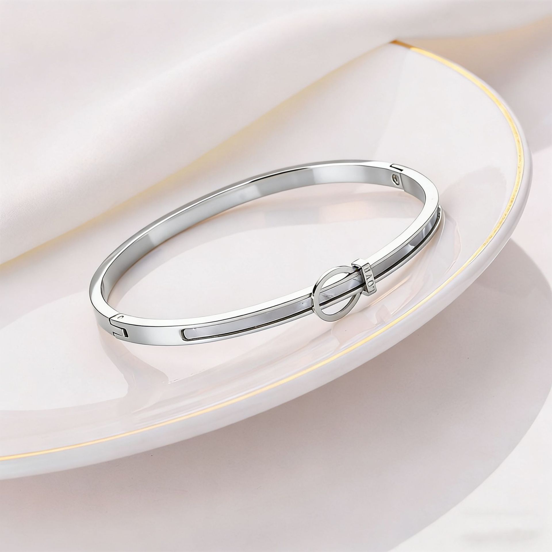 Cross-border Lucky acero de titanio chapado en oro conchas de mama conchas pulsera de cinturón de hebilla de diseño simple pulsera de estilo de moda