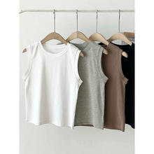 �����S���l����ɫ�ȴ�Ĵ���ڸ���A�I�o�䱳������Ů���⴩