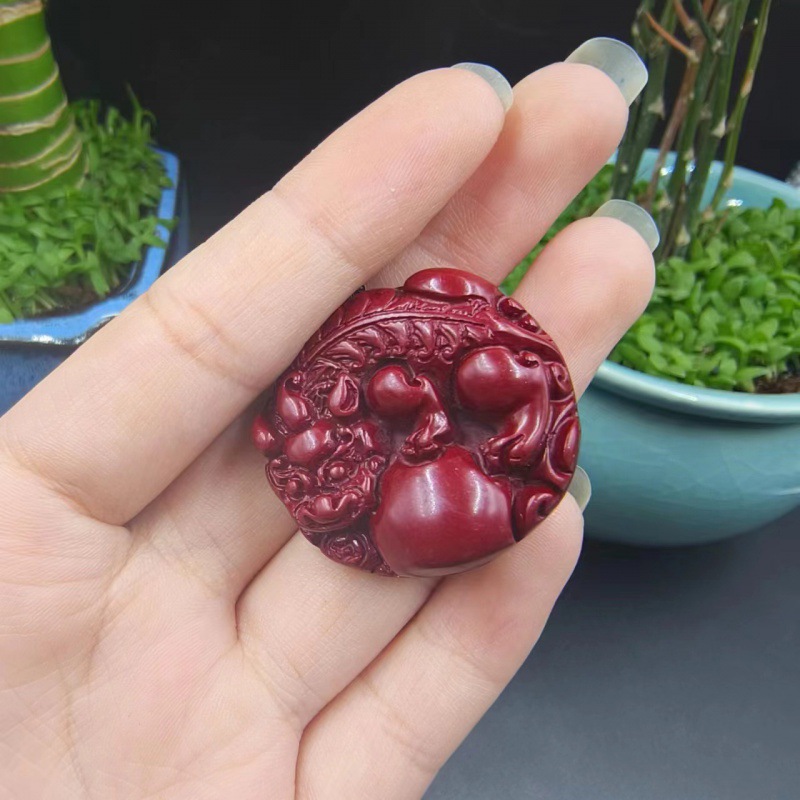 용감한 (알몸 펜던트)