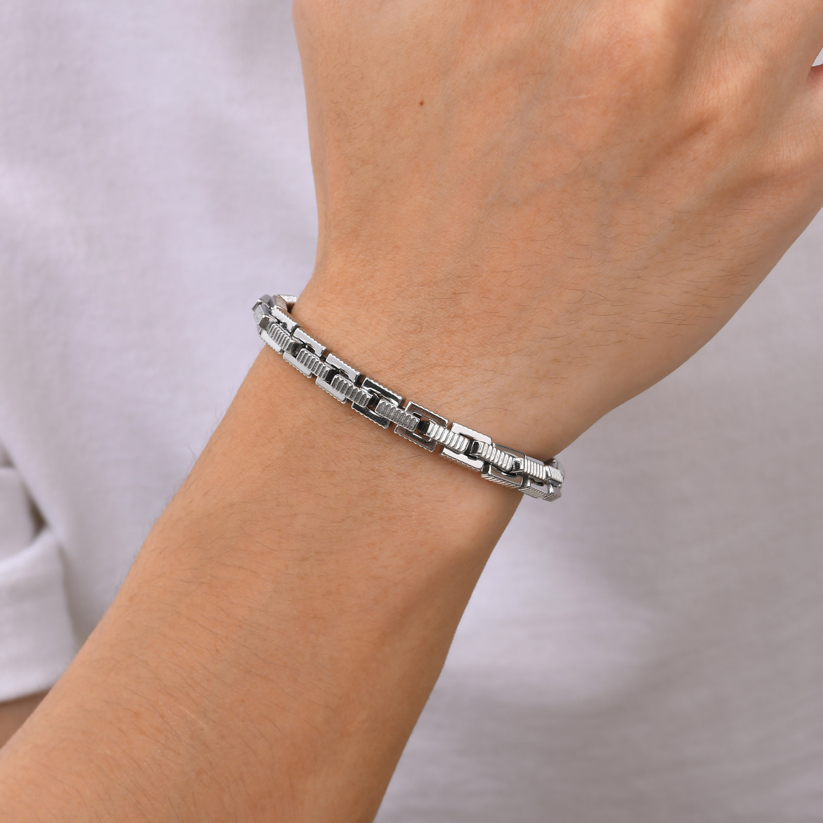 15g Weight Chain Bracelet Classification 304 Stainless Steel Chain Material cable chain Chain Type 1 Piece Quantity Party, Street Occasion 304 Stainless Steel Material Geometric Pattern All Seasons Season Men's Gender Plating Design Simple Style, Classic Style Style Simple Style Classic Style Geometric 304 Stainless Steel Plating Men's Chain Bracelet Men's Chain Bracelets 5