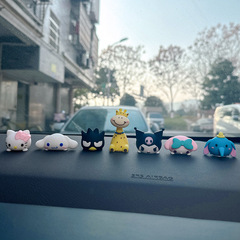 超小可愛いセンターコンソールの置物高級感アニメの内装が可愛い車に飾られています。