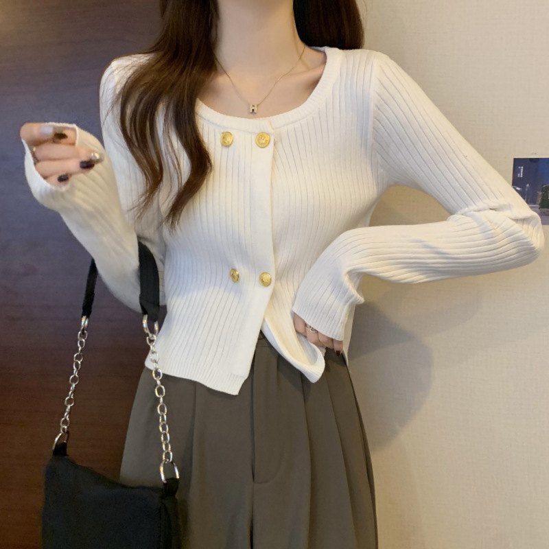 【中国直邮】茵如澜 复古方领秋冬新款小众百搭修身针织开衫 白色