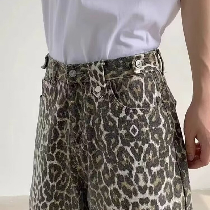 New Summer Niche Design Camouflage Leopard Print Denim Shorts American Retro Loose Casual Cropped Pants Trendy New Summer Niche Design Camouflage Leopard Print Denim Shorts American Retro Loose Casual Cropped Pants Trendy