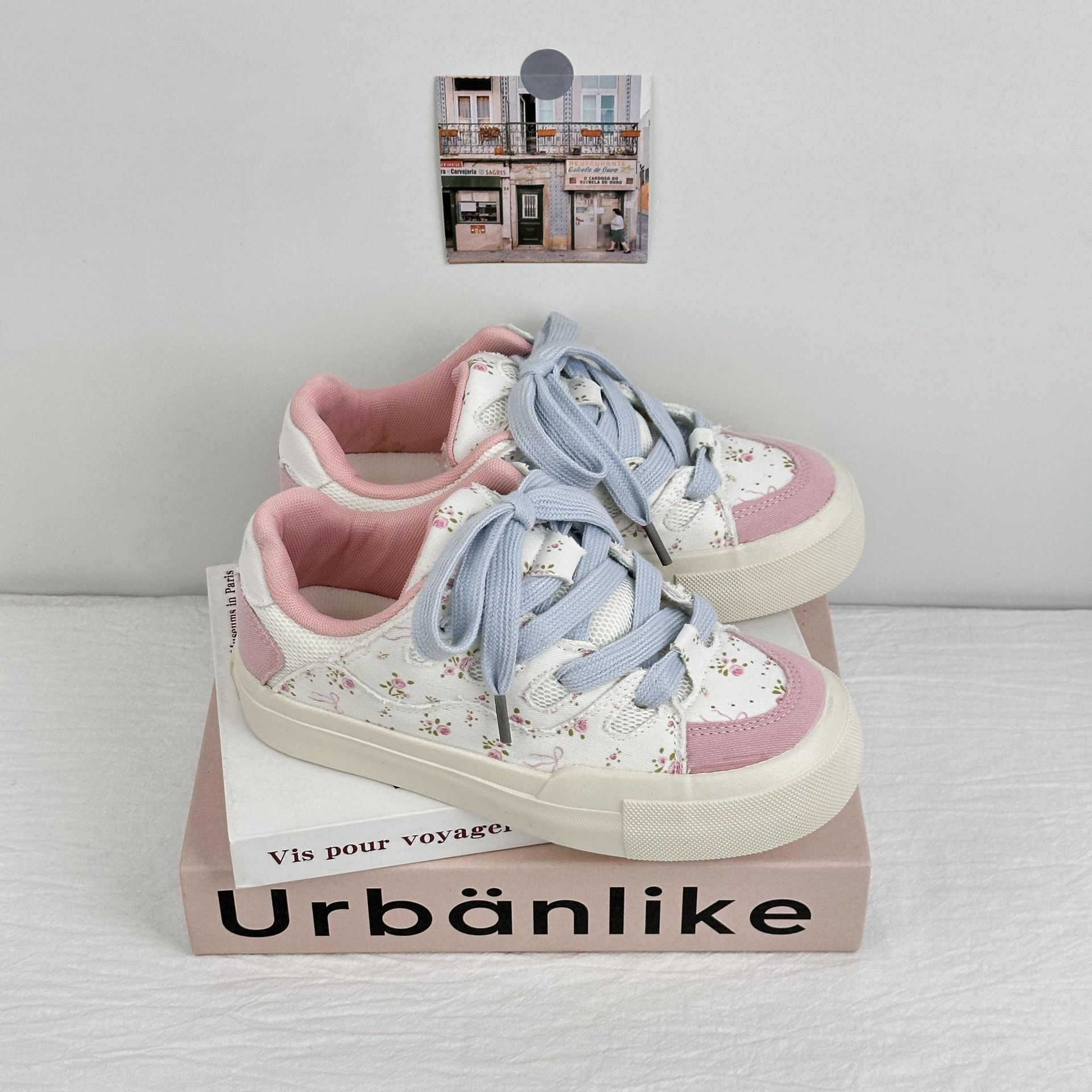 Yuanbo nicho diseño de zapatos de skate de arco para mujeres 2025 nuevos zapatos blancos con suela gruesa zapatos de pan casuales