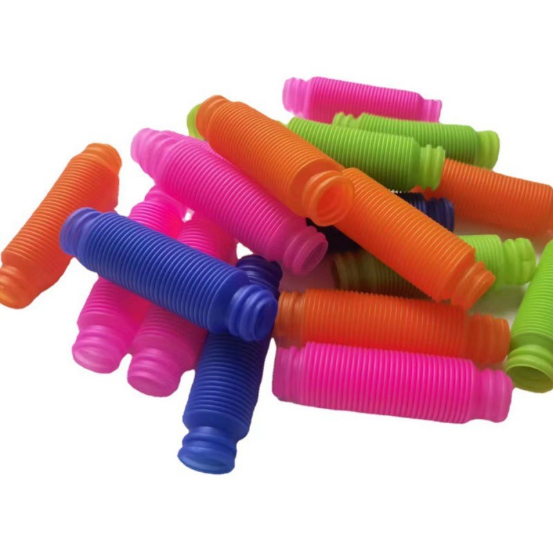 Juguete de tubo telescópico de jirafa con ventosa luminosa y versátil popular transfronterizo juguete educativo de descompresión para niños juguete popular de celebridades de internet