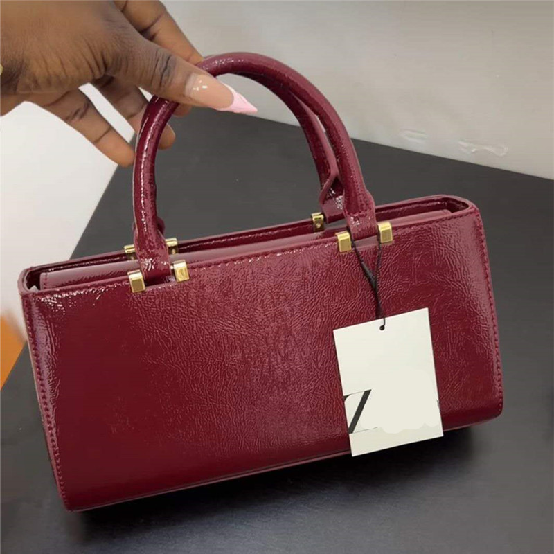 Spanish Cross-Border Women's Bag 2025 New Crimson Red Small Square Bag Texture High-End Mini Shoulder Crossbody Handbag