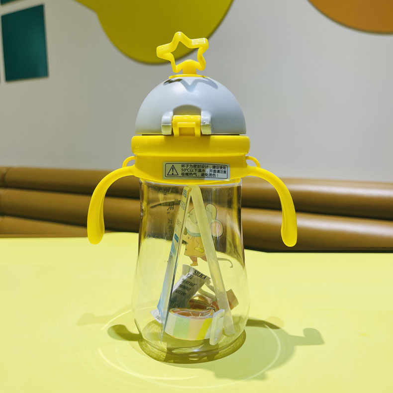 Tianyi New Star Taza de paja para niños taza de agua de plástico PC kindergarten bebé agua potable taza con mango