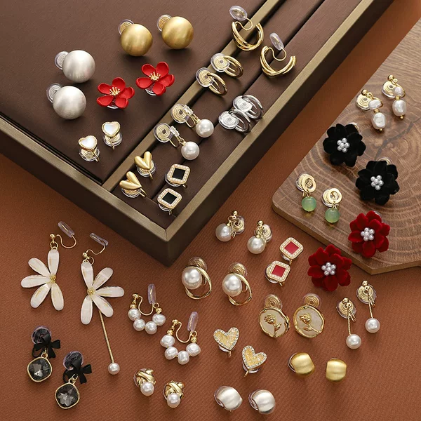 Pearl Ear Clips for Women Without Pierced Ears, Mosquito Coil Design, Korean Style, High-End Earrings, Light Luxury Earrings, Retro Hong Kong Style, Fashionable and Versatile