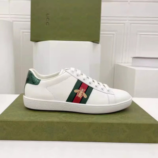 2025 New g Family Little Bee White Shoes Women's Genuine Leather Embroidery Easiest for Match Couple Sports Shoes Ins Men's Casual Shoes