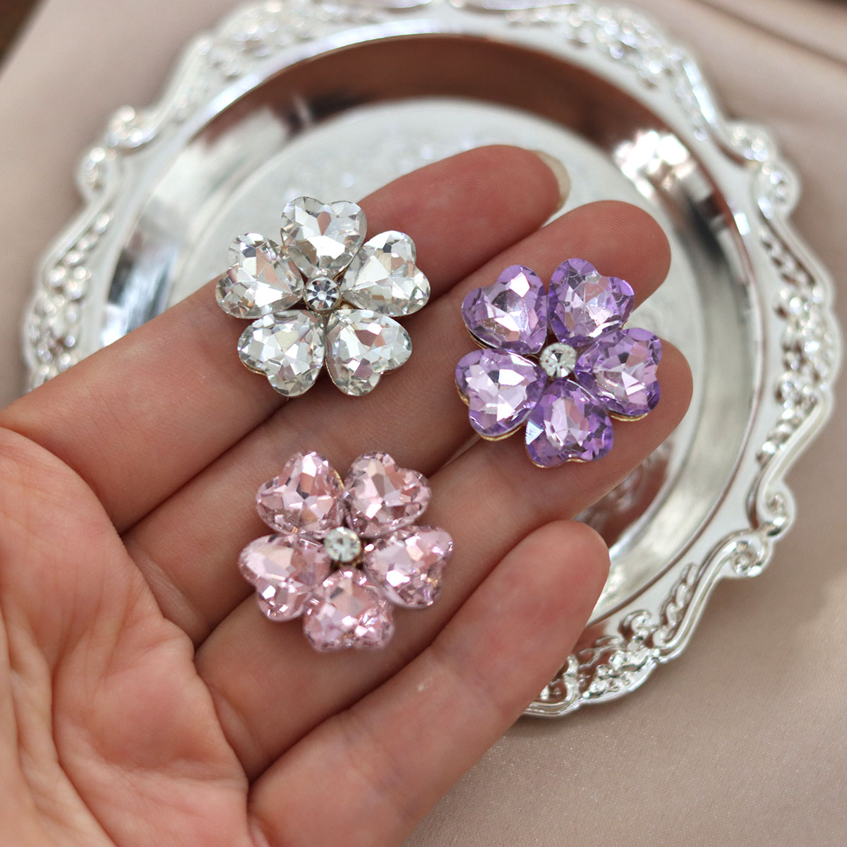 2.5cm爱心彩色白色五瓣花玻璃水钻合金饰品配件DIY洞洞鞋发饰