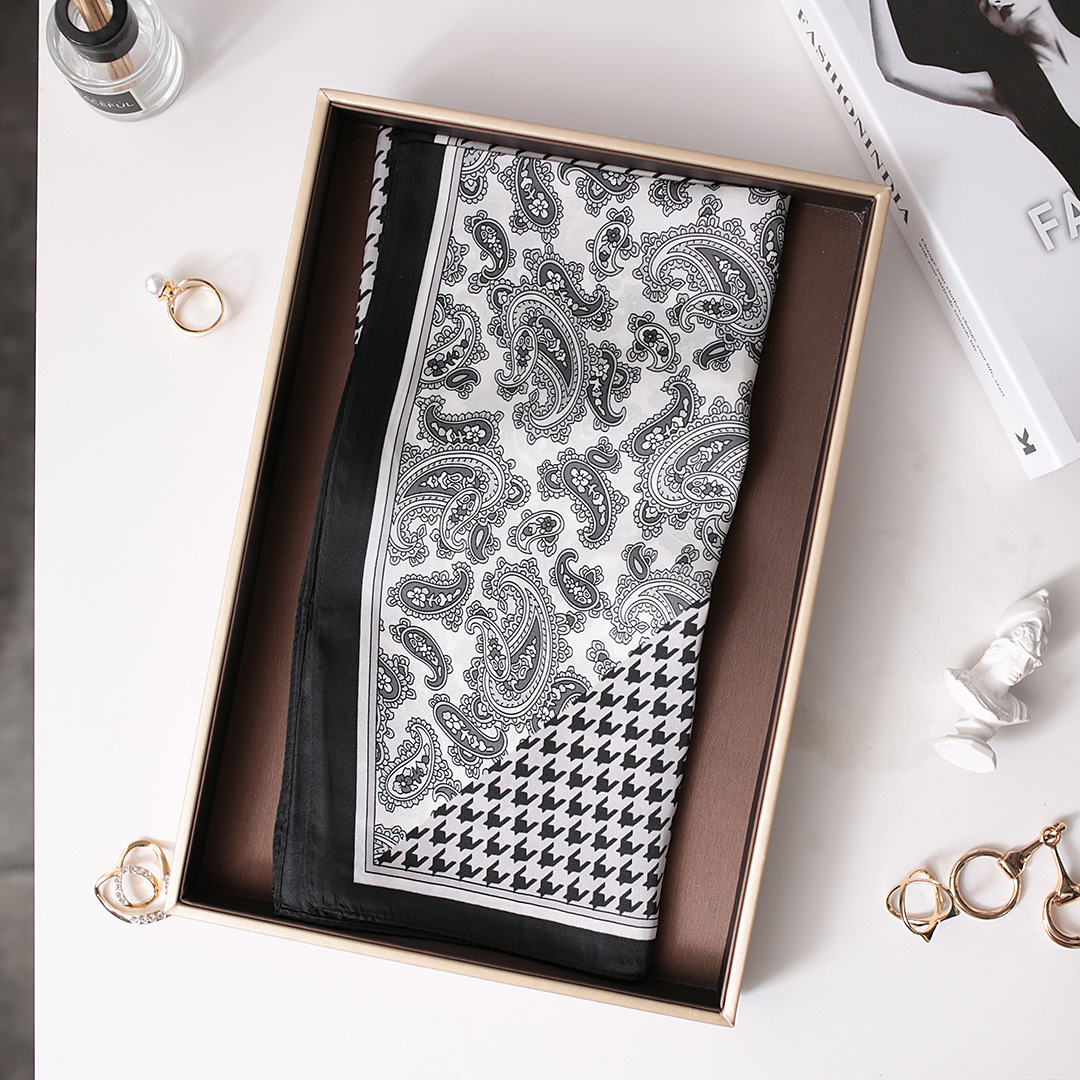 Spring New 70CM Square Versatile Decorative Professional Thin Korean Small Scarf for Women_voghion.com