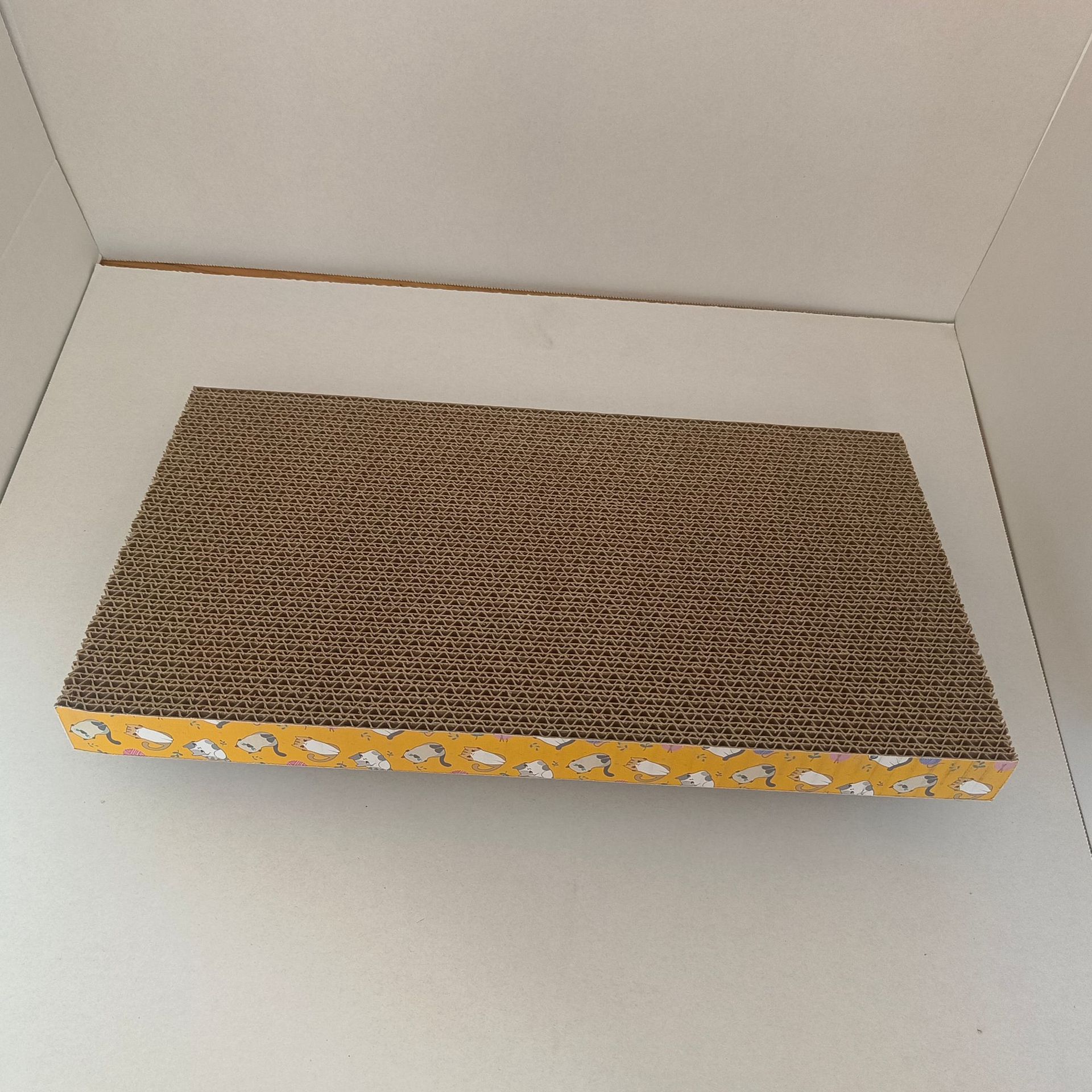 Juguetes para gatos, garras de molienda de placa recta, papel corrugado super resistente al desgaste, juguetes para gatos, artículos para gatos para aliviar el aburrimiento.