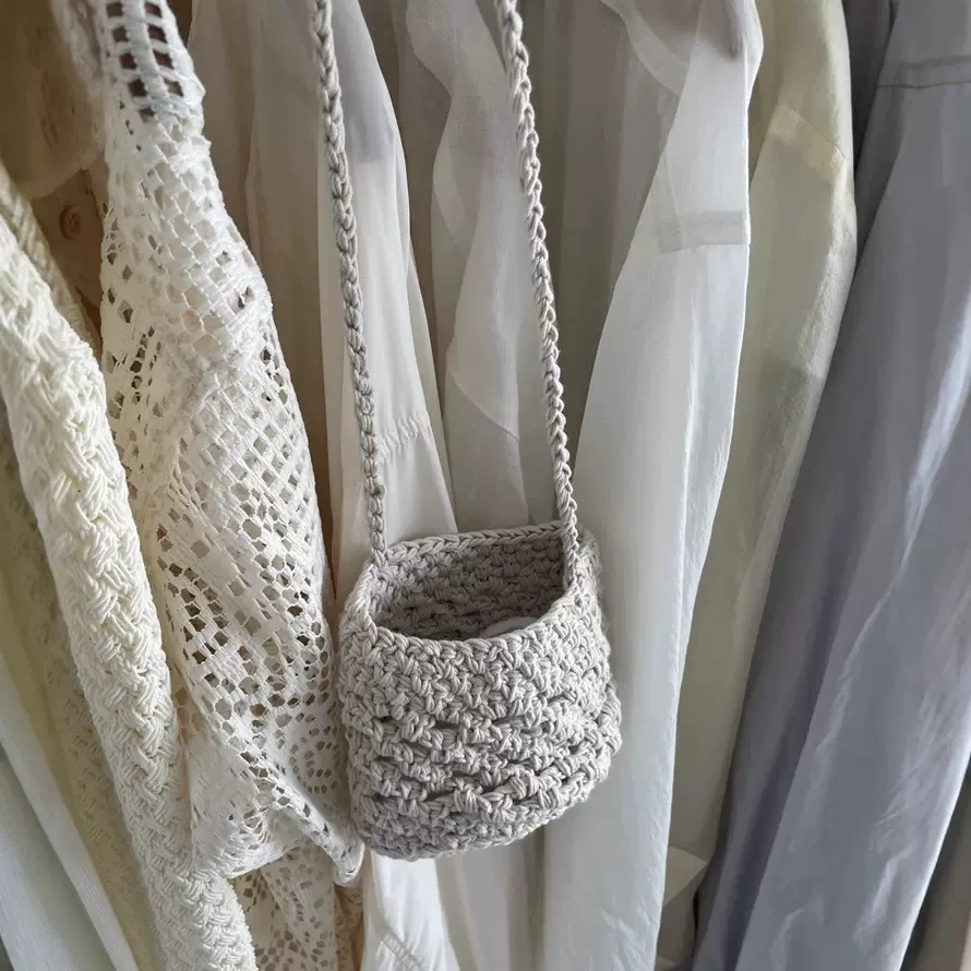 韩东大门夏季新款镂空手工编织水桶单肩斜挎包（无内胆）