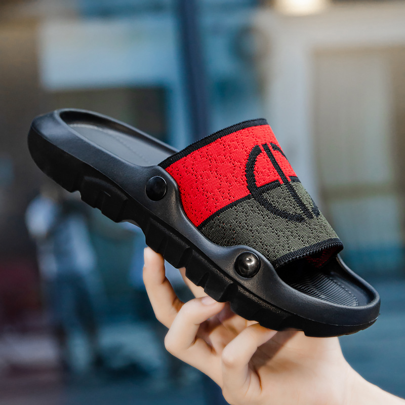 Nueva marca de moda al aire libre 2025 antideslizante playa de los hombres zapatillas de pareja de suela gruesa moda de fondo suave resistente al desgaste