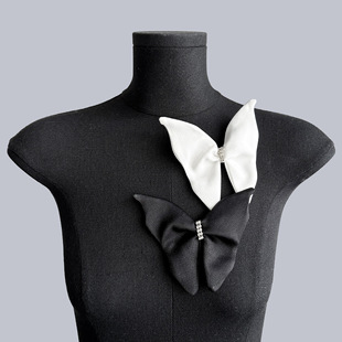 Solid color beaded three-dimensional bow collar flower accessories 2023 new clothes pin neckline brooch butterfly accessories