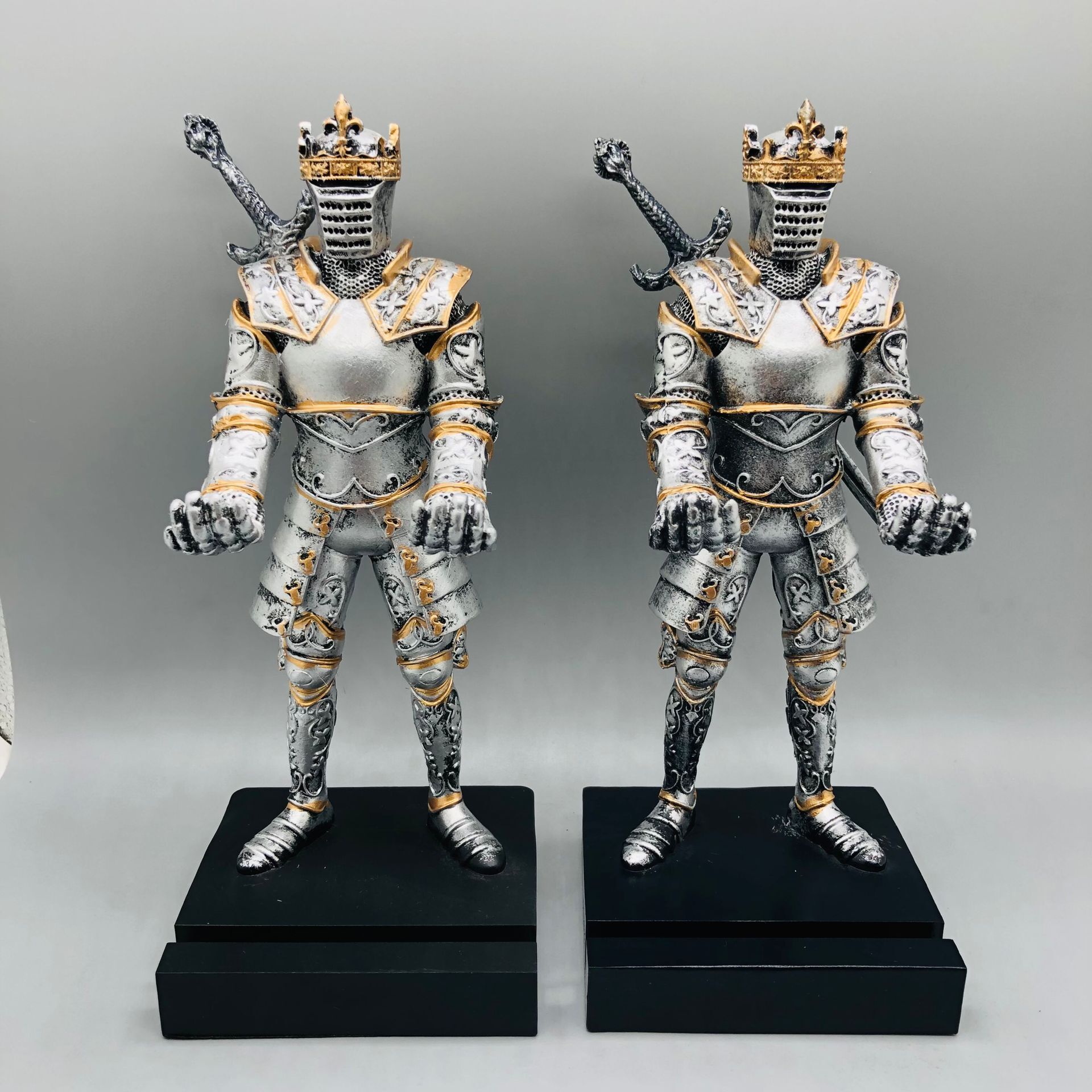 Ejecutivo Caballero Rey titular de la pluma titular del teléfono móvil titular de la pluma creativo juego mango soporte PENHOLDER adornos