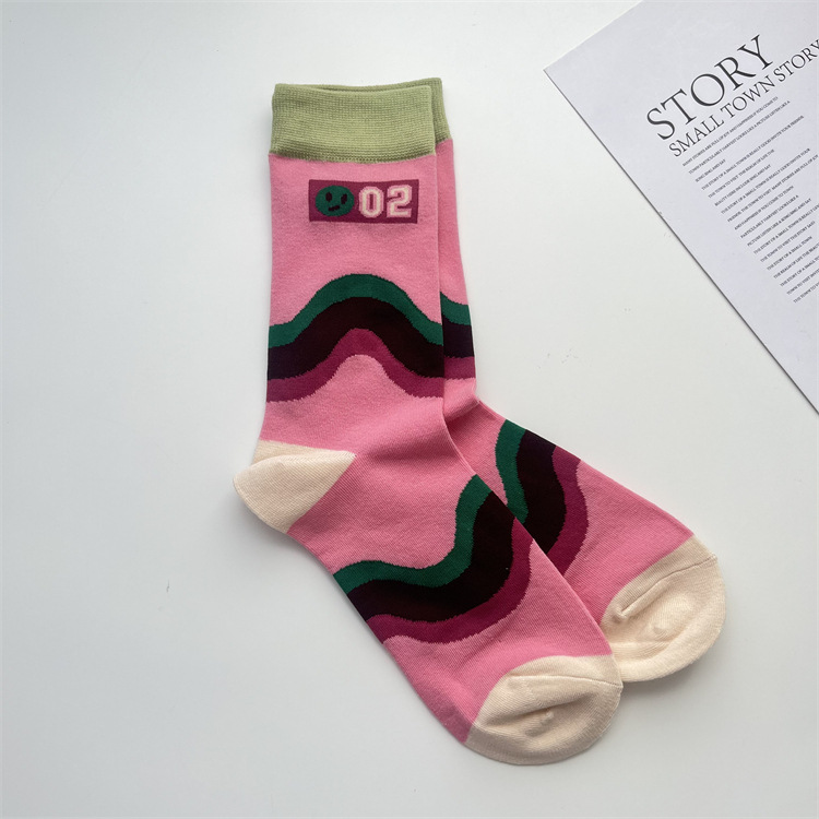 Women's Elegant Lady Color Block Cotton Crew Socks A Pair display picture 15