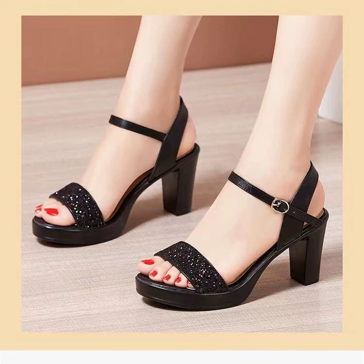 Summer mannequin head, sandals with a strap, 2022 collection