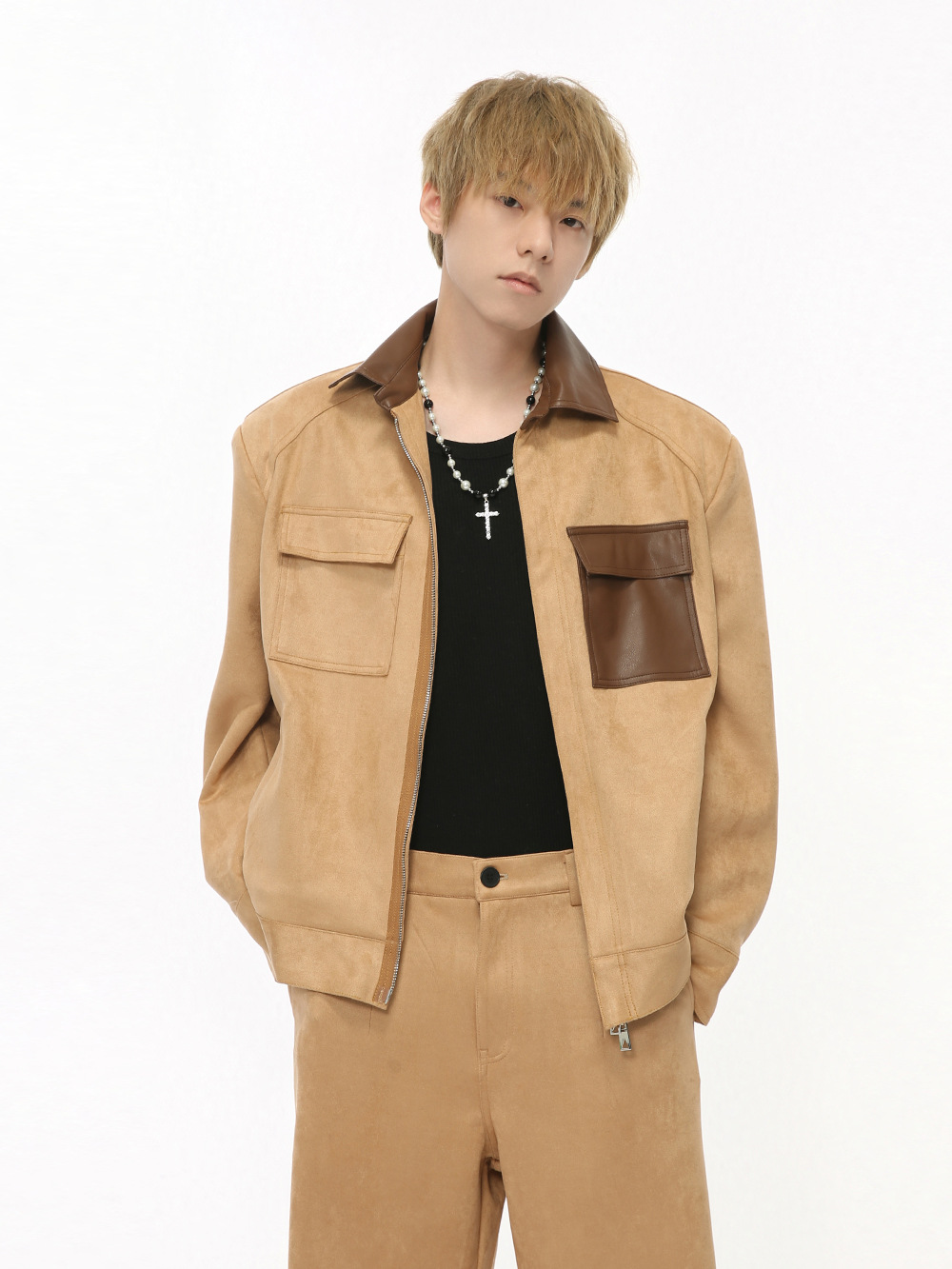 MTLCLOTHES Hombres| 2024 otoño nuevos productos de moda americana empalme multibolsillo pantalones de color de contraste de moda