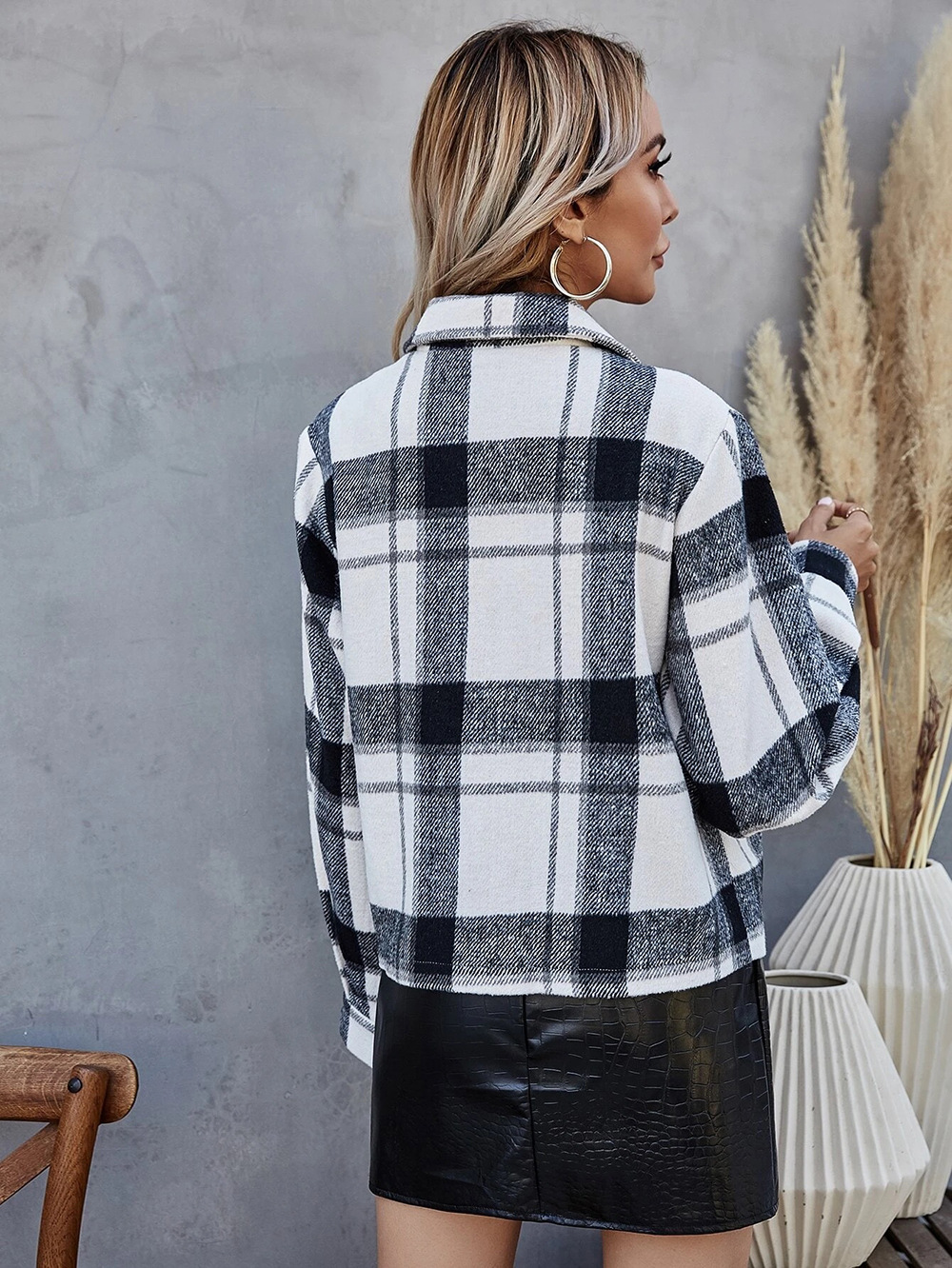 Single-breasted woolen plaid short coat - Coats & Jackets - Uniqistic.com