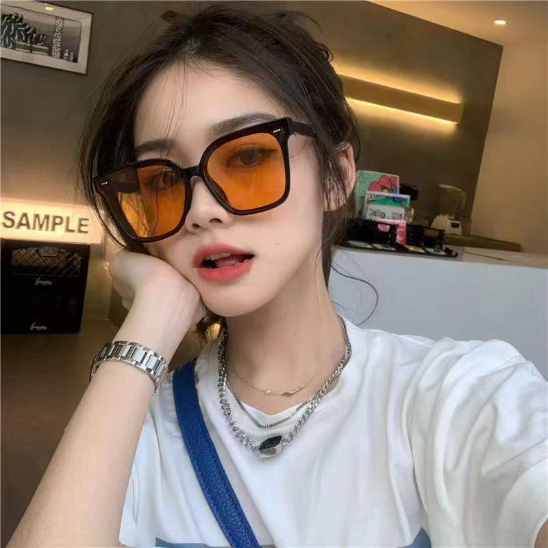 Nuevo modelo coreano de gran marco cara pequeña gafas de sol de viento al por mayor chatter en vivo gafas de sol cuadradas de fotos de alta calidad