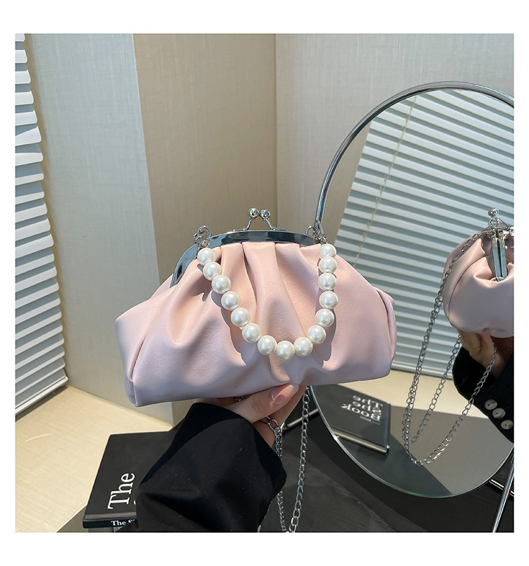 Women's Pu Leather Solid Color Elegant Streetwear Dumpling Shape Clasp Frame Shoulder Bag display picture 16
