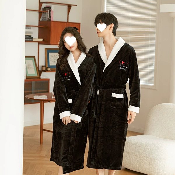 Flannel black bathrobe