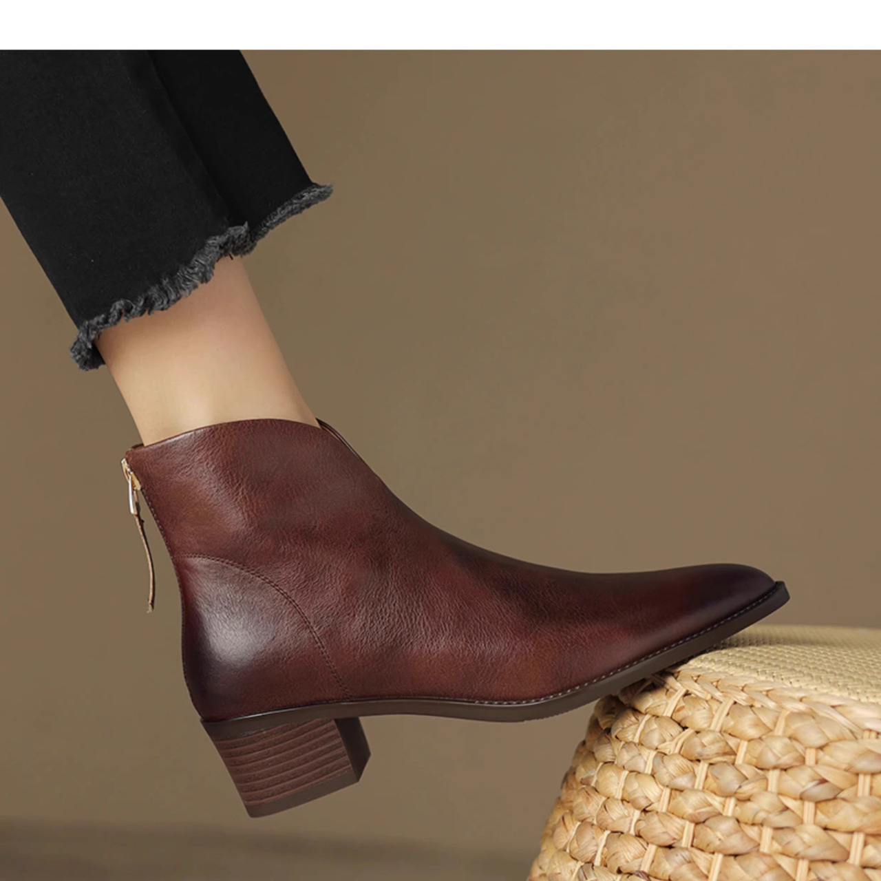 Winter Martin Boots For Women Retro Pointed Toe Mid Heel V Cut Chunky Heel British Style Fashion Boots_vogvips.com