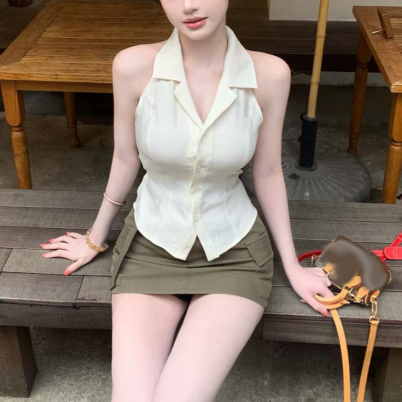 Simple yet Sophisticated Style, Slow Luxury Melody: Apricot-Colored Polo Collar Sleeveless Vest Shirt for Women, Slim Fit Top for Spring and Summer Simple yet Sophisticated Style, Slow Luxury Melody: Apricot-Colored Polo Collar Sleeveless Vest Shirt for Women, Slim Fit Top for Spring and Summer