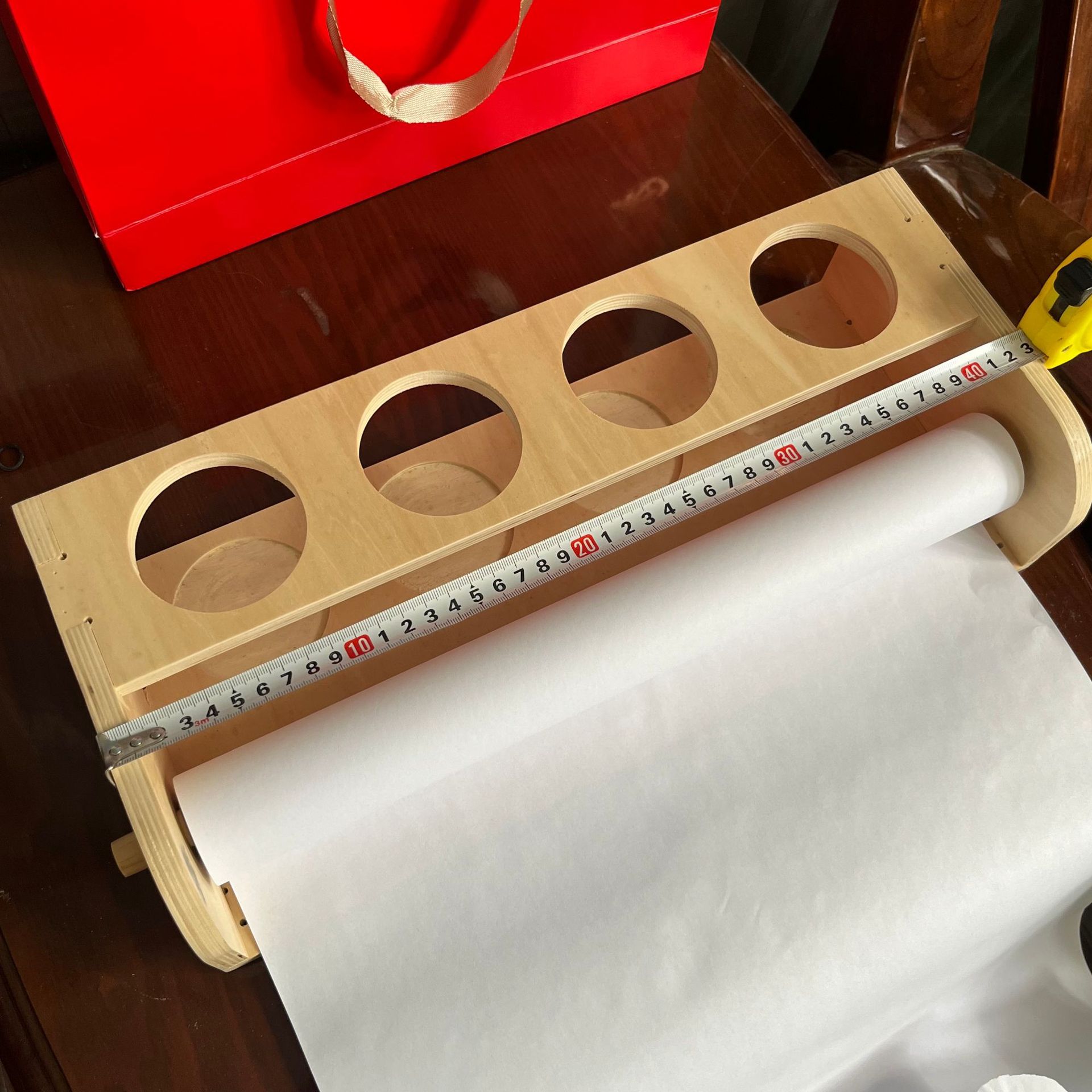 Creative Children's Desktop Easel Baby Graffiti Simple Solid Wood Drawing Board Painting Axis Paper Roll Holder Art Free Shipping