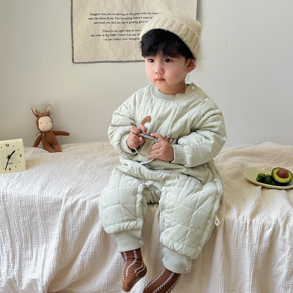 2024 otoño e invierno nuevo producto bebé mono acolchado algodón tesoro para hombre fuera chaqueta acolchada recién nacido versión coreana de mamelucos cálidos acolchados