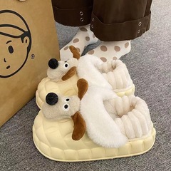 漫画の子犬の防水バッグと綿のスリッパの女性は家の室内で滑り止めの厚い底の毛を着て保温してかわいい綿の靴を着ます。