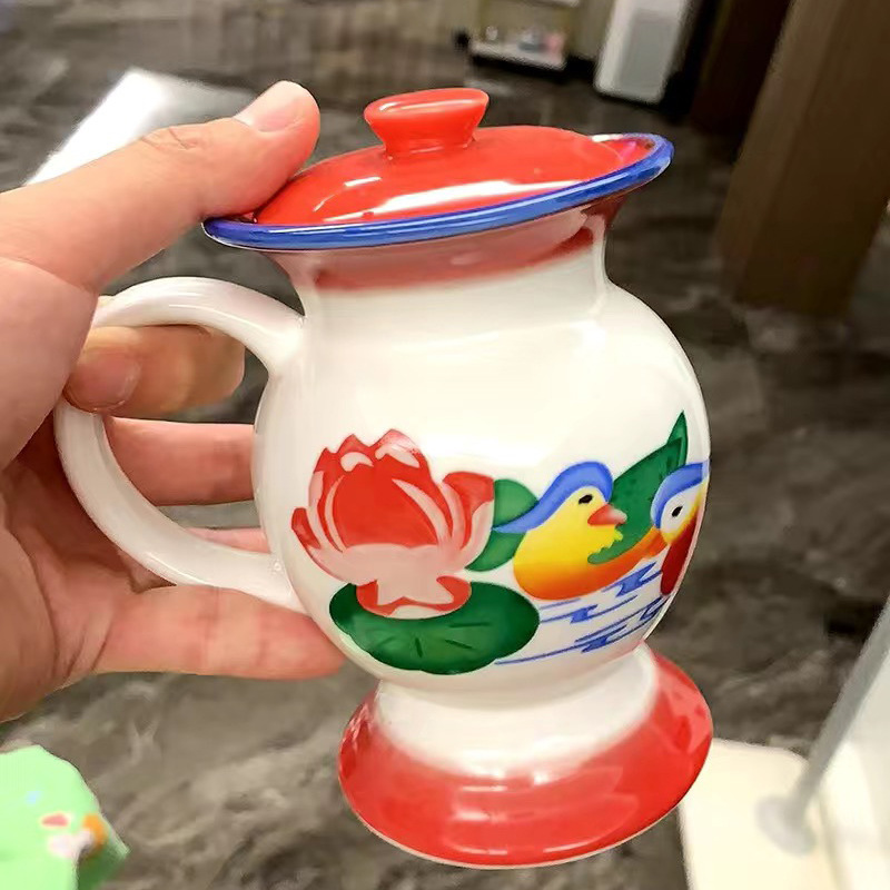 Red celebridad creativa taza de agua de cerámica, clásica nostálgica, taza de té de marca de estilo antiguo, taza de urina de inodoro extraña