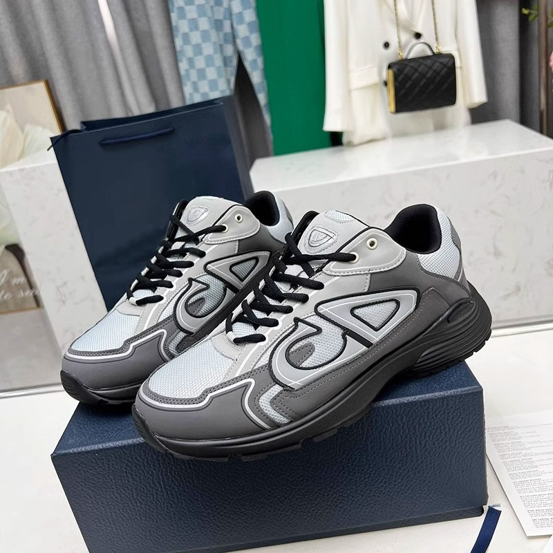 Zapatillas deportivas originales exclusivas europeas y americanas para hombre y mujer, modelo 530SG, con aumento de altura interno, estilo retro clásico, tipo 'dad shoes'.