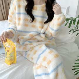 毛绒黄蓝横条纹圆领套头长袖长裤家居服睡衣套装女秋冬慵懒批发