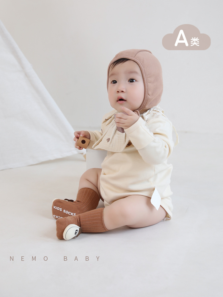 Calcetines de bebé recién nacidos muñeca de dibujos animados Linda media pantorrilla calcetines de algodón niños y niñas bebé antideslizante dispensación calcetines para niños pequeños