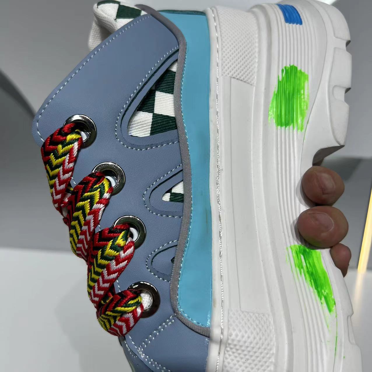 Casual Sneakers For Men With Personalized Graffiti Design_voghion.com
