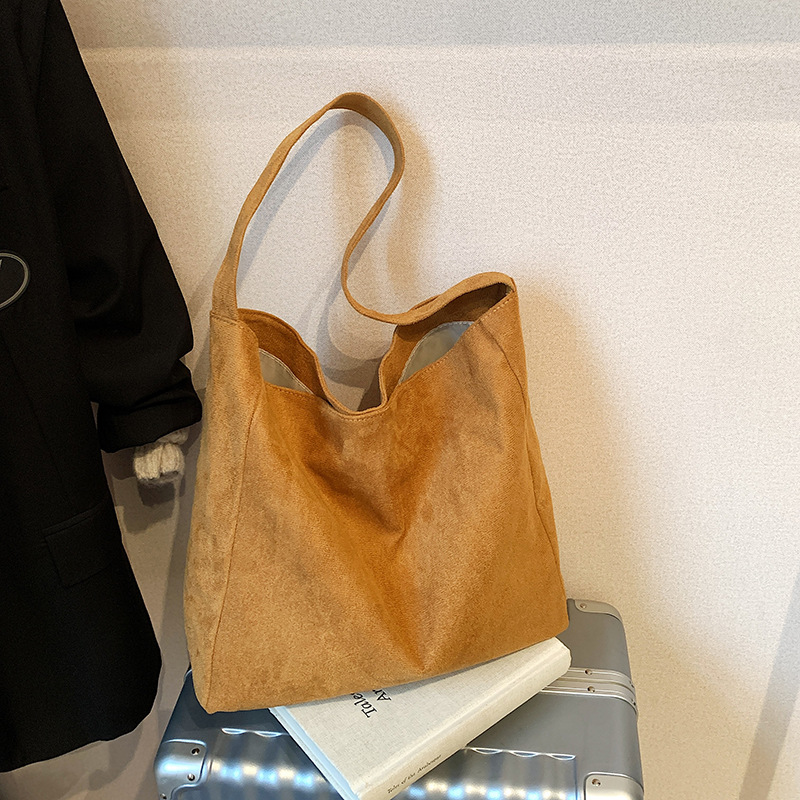 2024 nuevo coreano bolso de camisa debajo de la axila correa de hombro ancha viento lento gran capacidad bolso de color sólido bolso de hombro de cuero suave