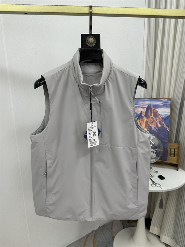 秋冬季情侣款户外防峰防泼水保暖舒是宽松百搭运动无袖休闲棉马甲|undefined