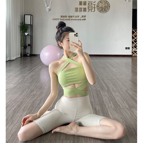 Nude fitness sports quick-drying vest cross-beautiful back outer wear running sweat-absorbent and shock-proof yoga wear bra with chest pads