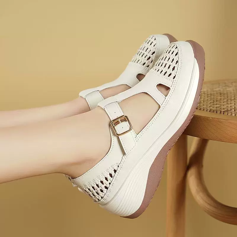 白色包头软皮凉鞋女2025新款夏季编织镂空厚底坡跟软底女士休闲鞋