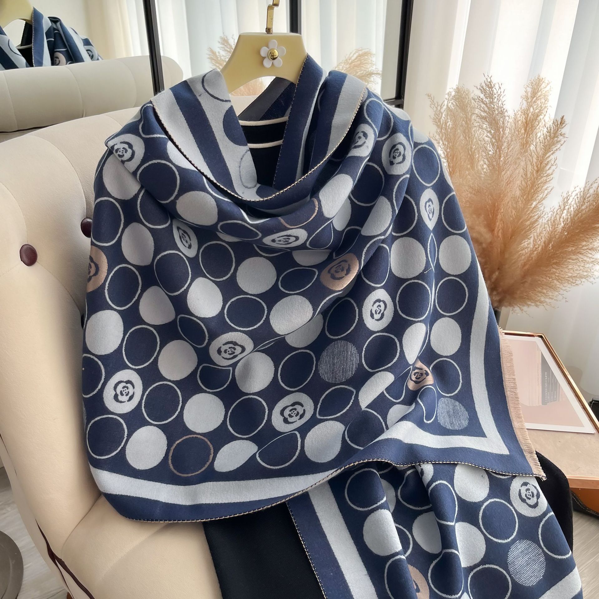 Camellia impresa de alta sensibilidad punto de onda imitación de cachemira bufandas calientes para mujeres bufandas cortas bordas bufandas calientes otoño invierno