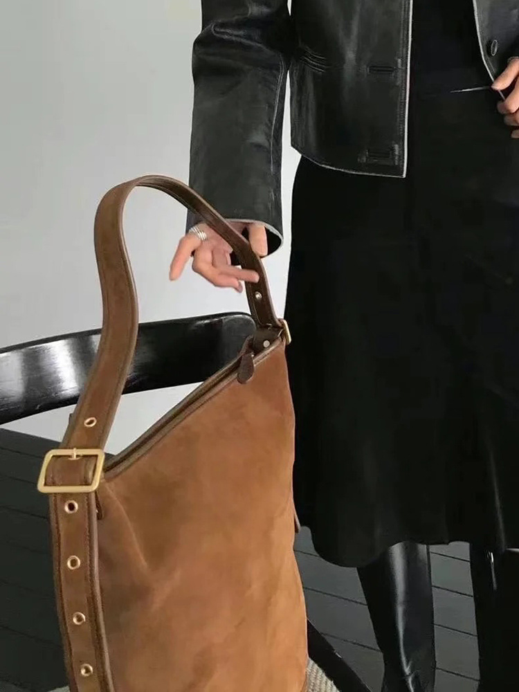 Boucle de ceinture décontractée en daim givré de l'influenceur Instagram, sac à main à bandoulière simple, sac seau, nouveauté 2024_voghion.com